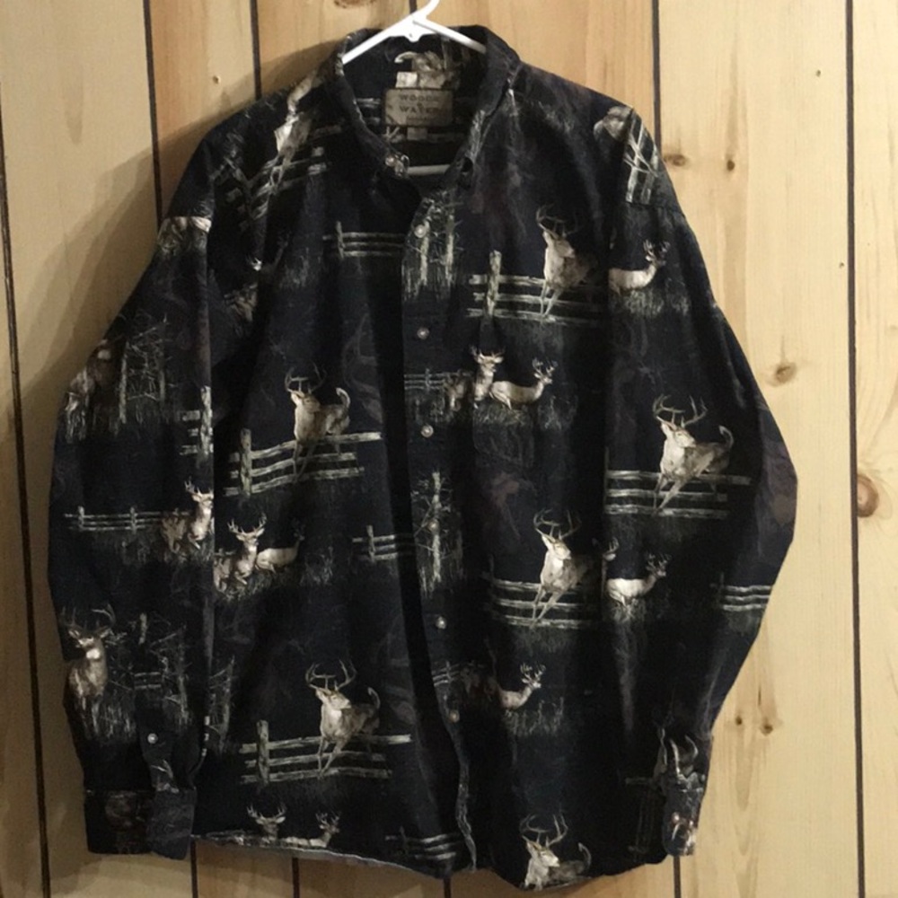 Men’s Long sleeve button down Shirt.  Size XXL